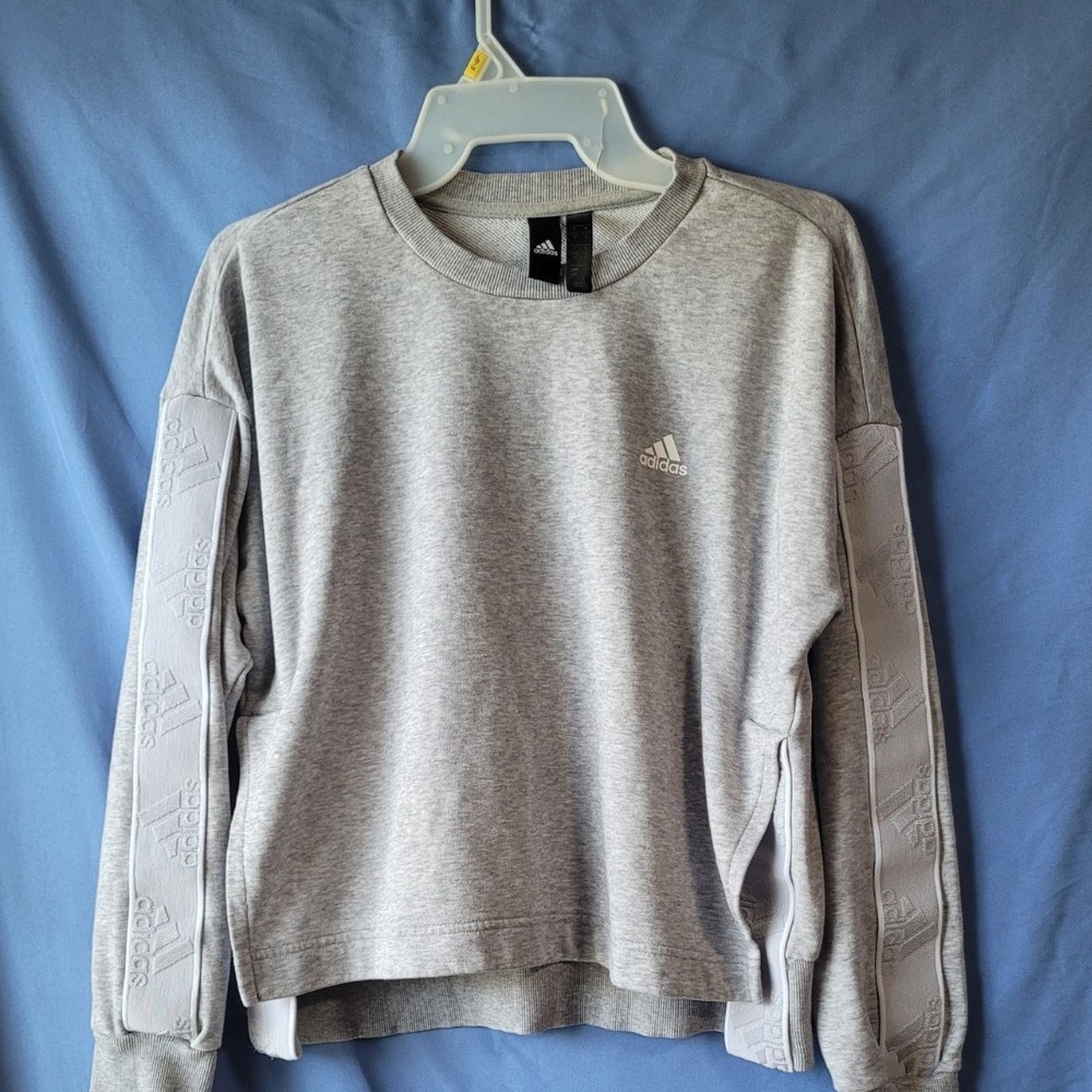Adidas Sweatshirt Womens Small Gray Pullover Logo Taped Sleeves Crewneck sports